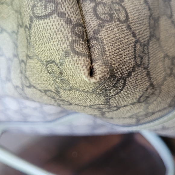 Gucci Tote - Picture 11 of 16